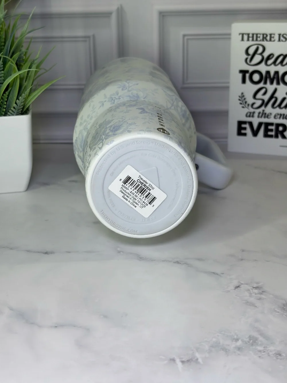 HydroJug Cherish 32oz Traveler BNWT